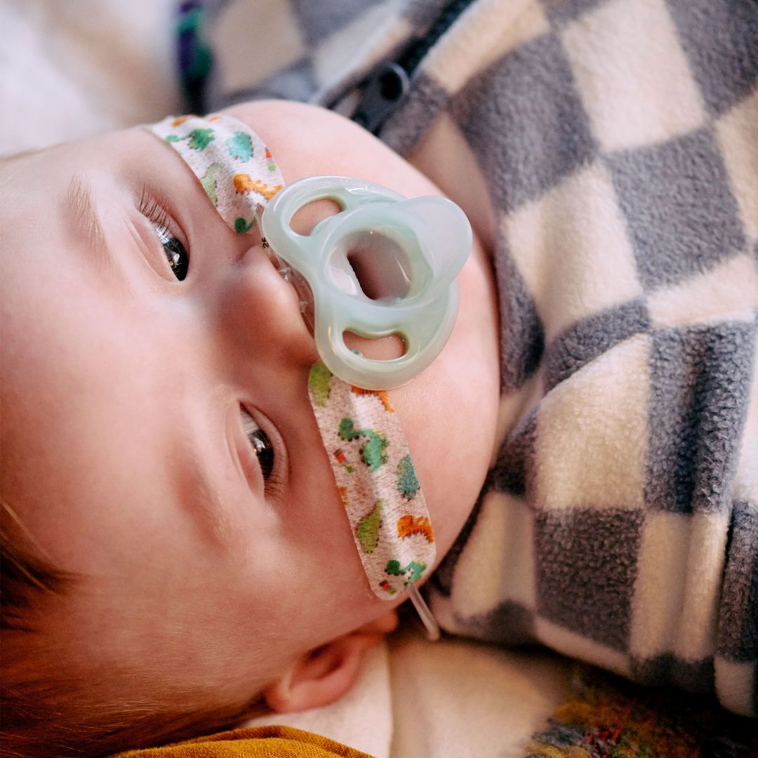 Tommee Tippee Ultra-Light Silicone Soother 0-6 months