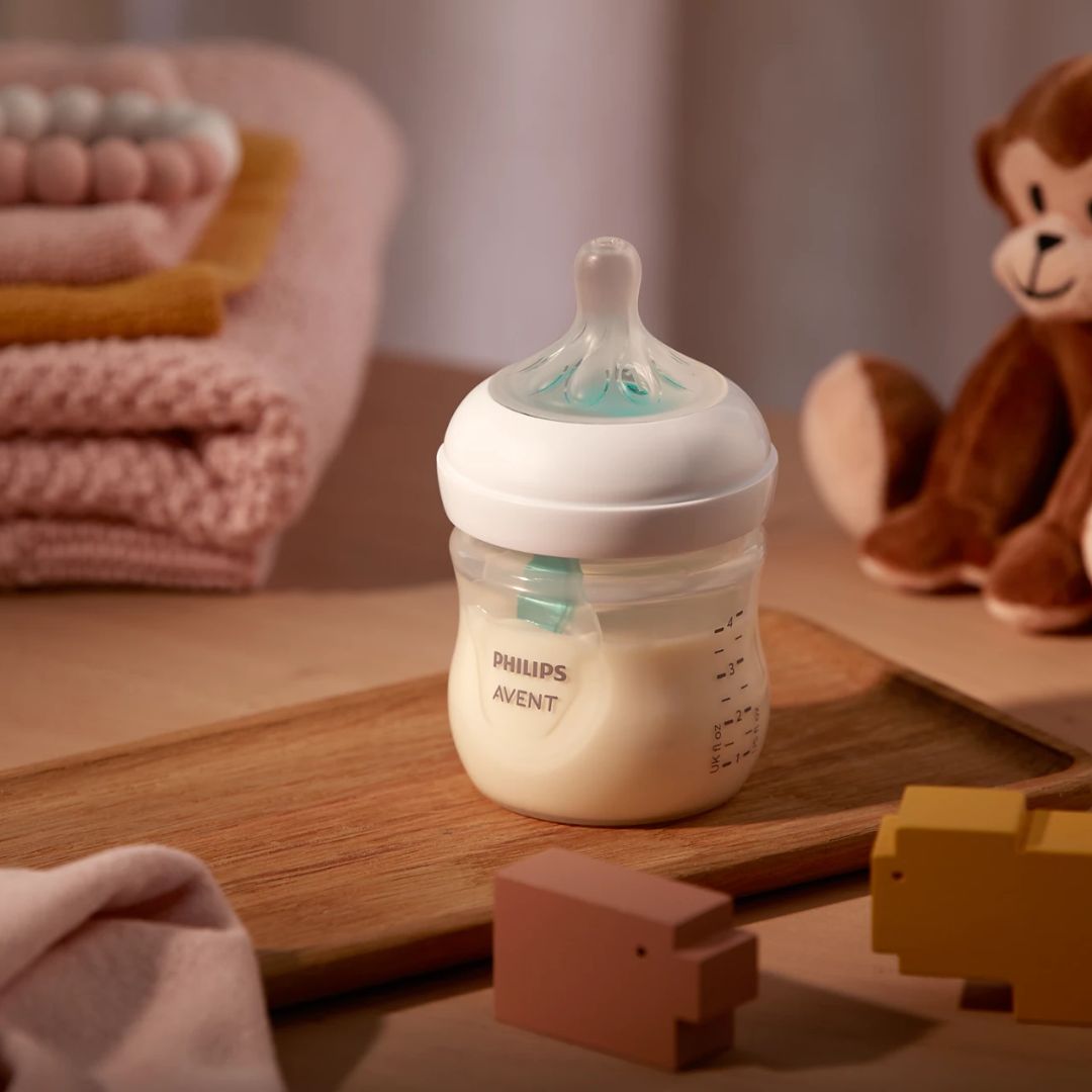 Philips Avent Natural Response Baby Bottle with AirFree Vent 125 ml