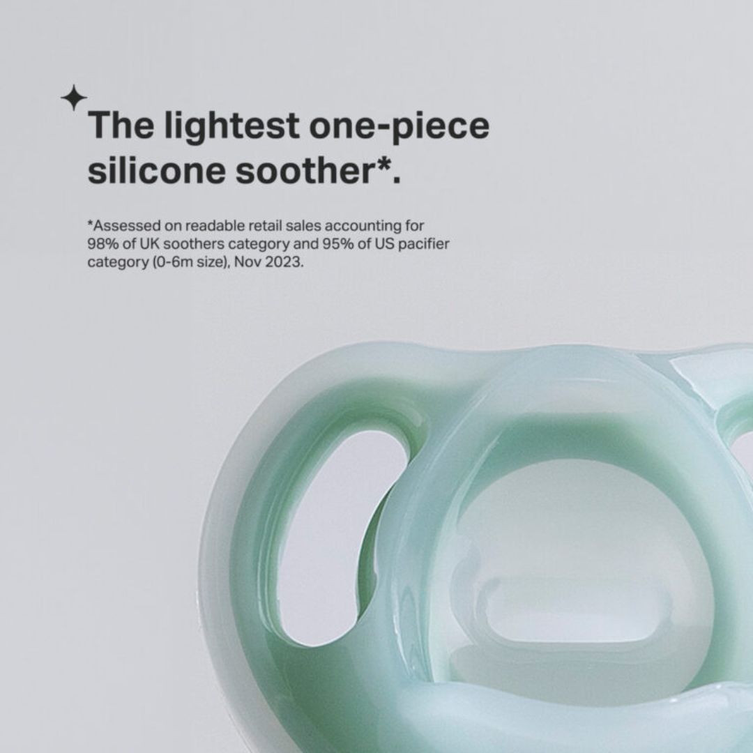 Tommee Tippee Ultra-Light Silicone Soother 0-6 months