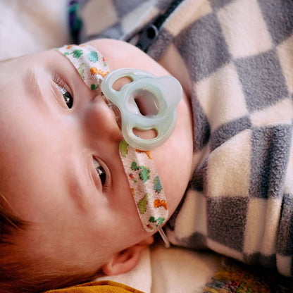 Tommee Tippee Ultra-Light Silicone Soother 0-6 months